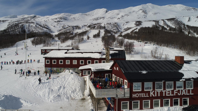 Den mytomspunna skidorten Kittelfjäll har under de senaste åren genomgått en stor förändring med ökad turism och exploatering i form av framförallt nybyggnationer av fritidshus. Företaget Kittelfjäll Utveckling AB är en av de drivande krafterna i den lilla fjällbyn.